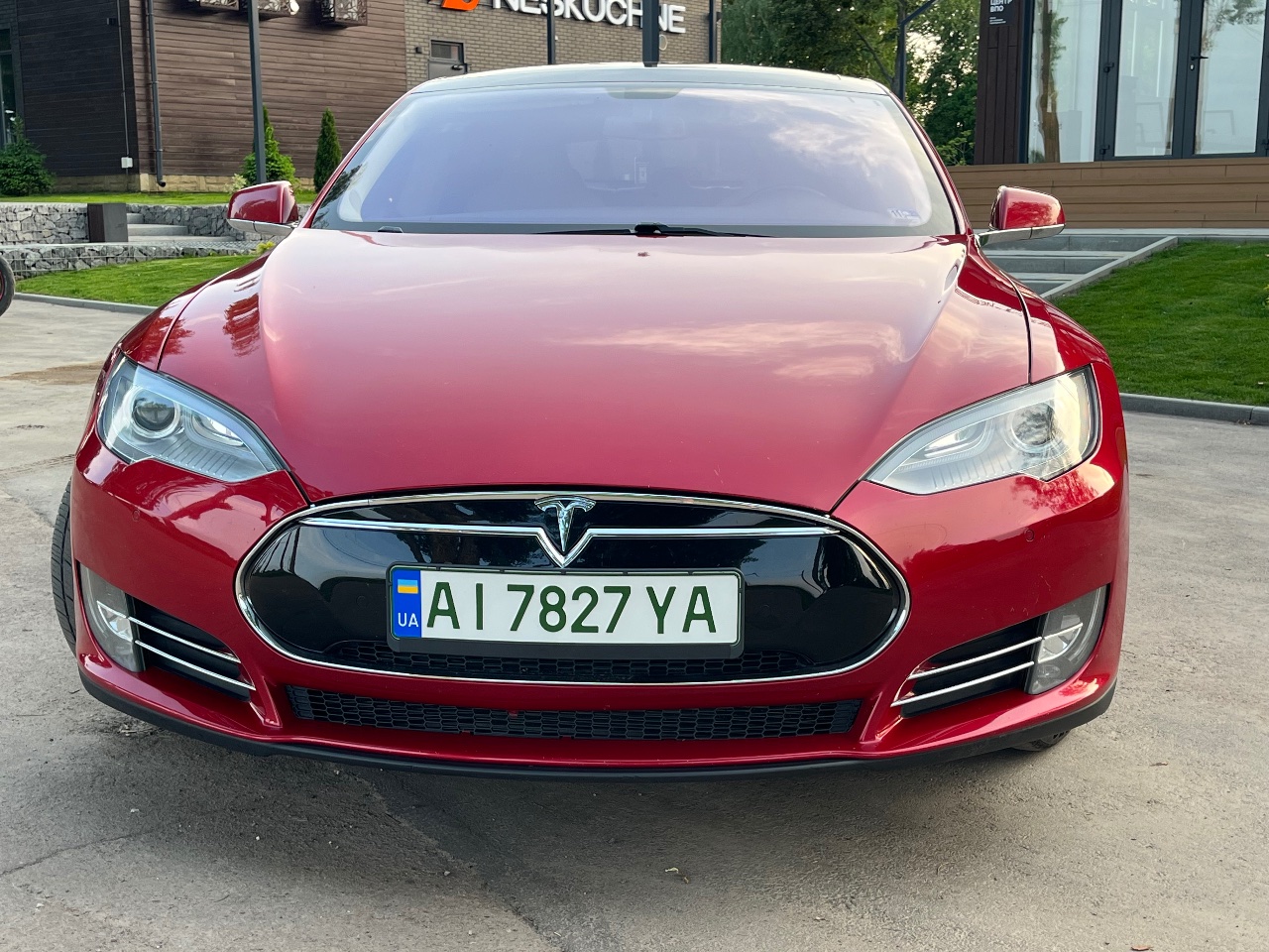 Tesla Model S - фото 15