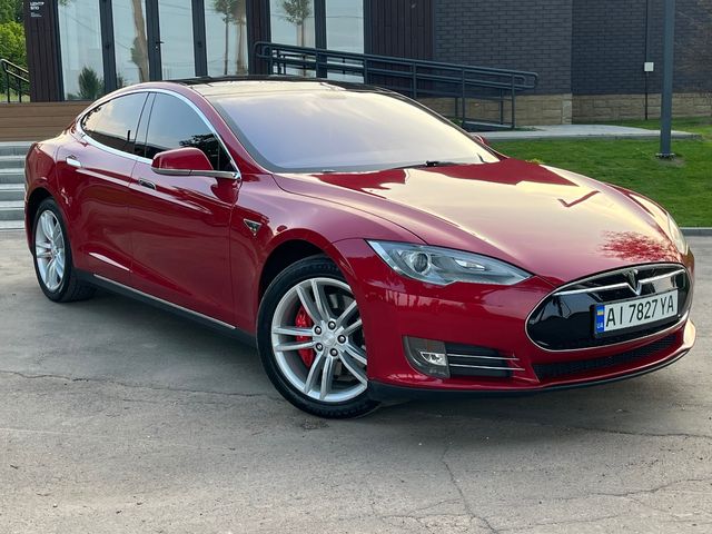 Tesla Model S - фото 3