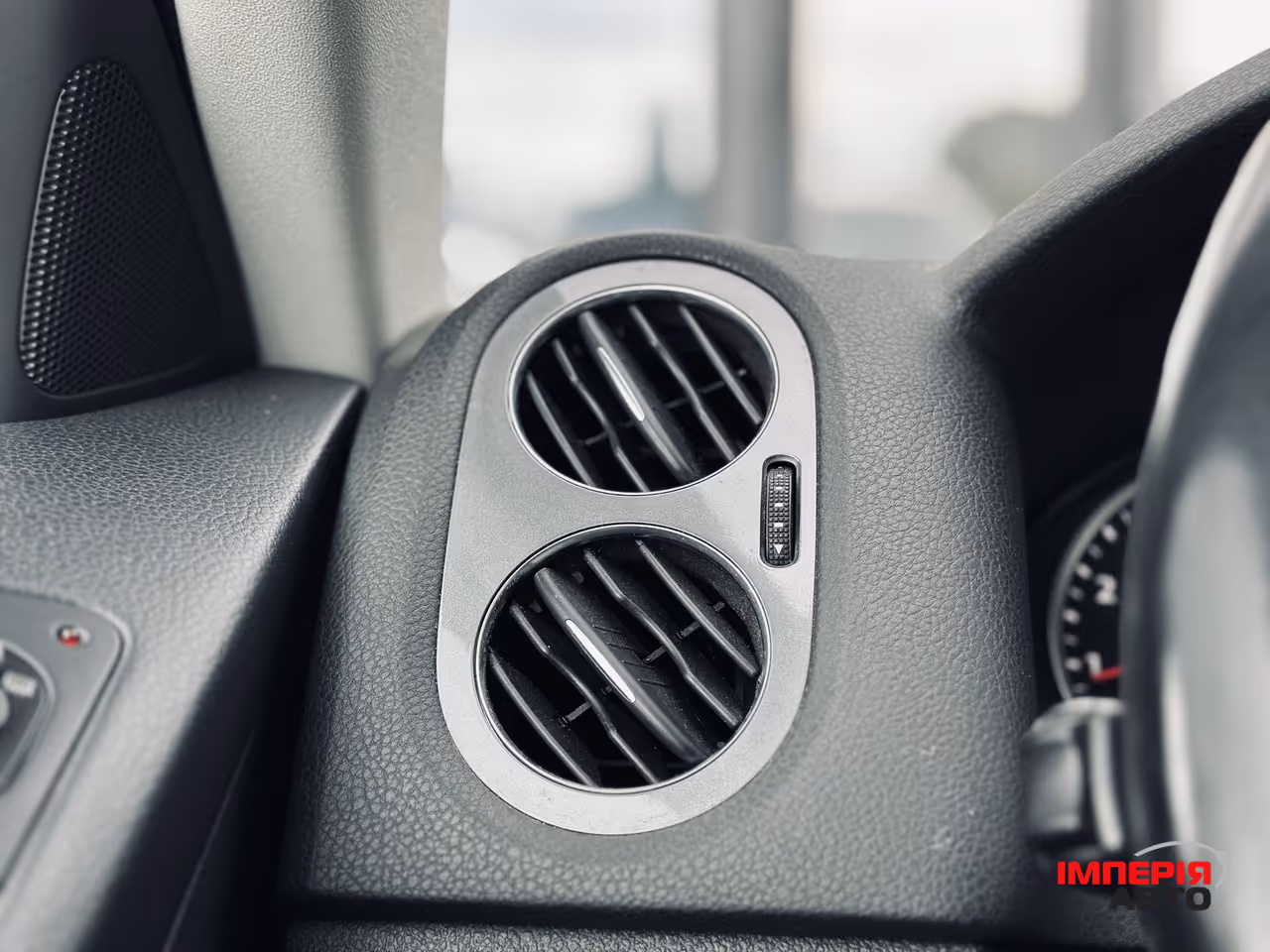 Volkswagen Tiguan - фото 36