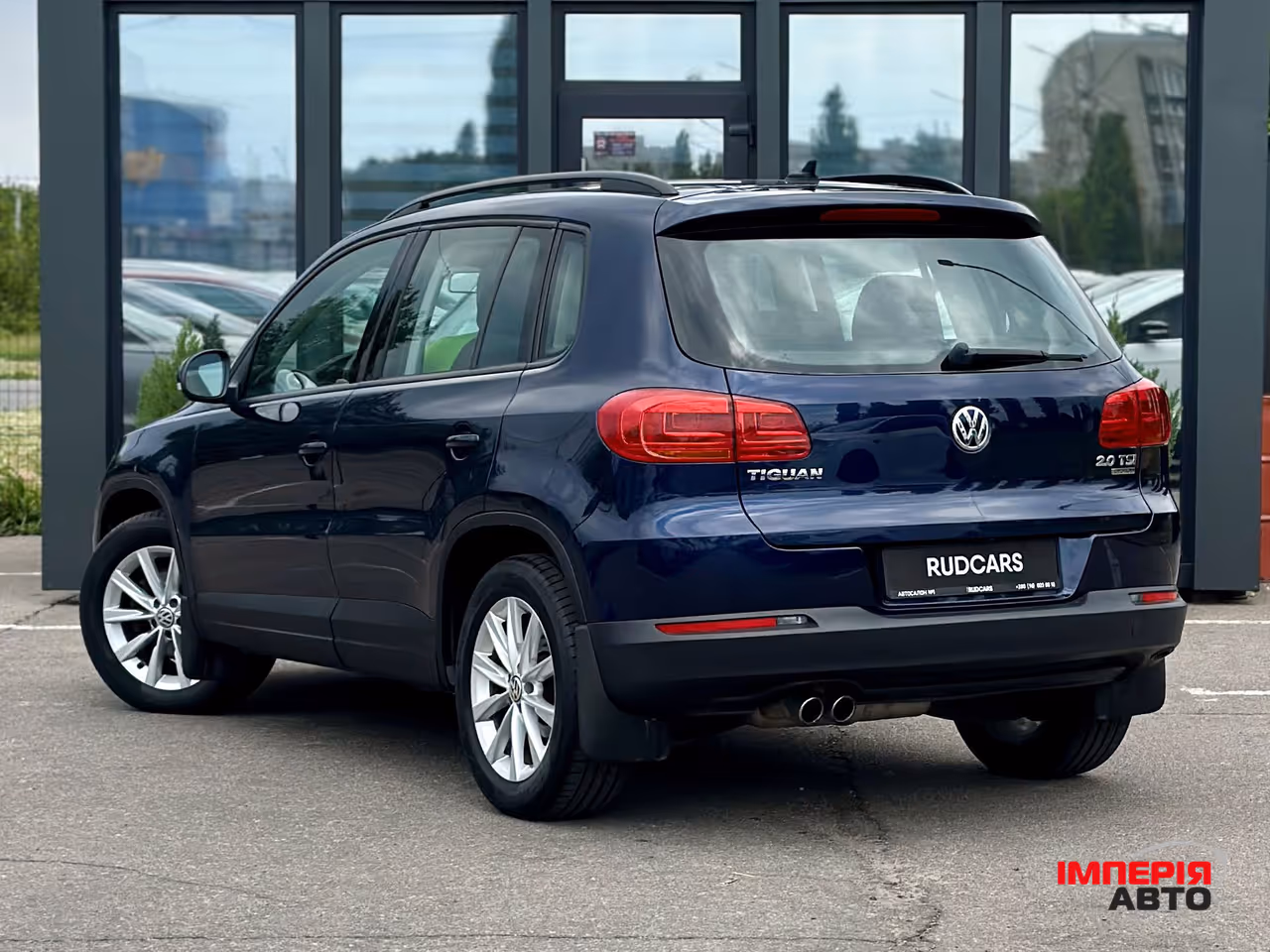 Volkswagen Tiguan - фото 4