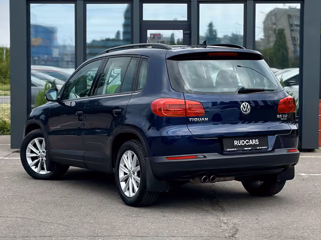 Volkswagen Tiguan - фото 4