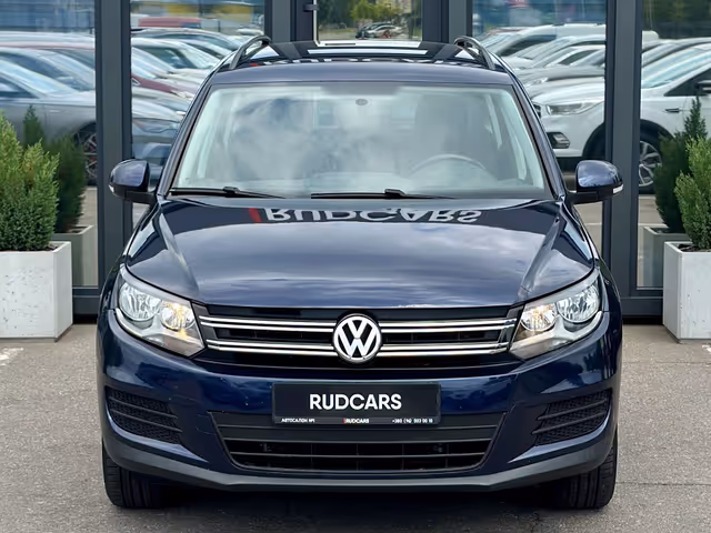 Volkswagen Tiguan - фото 2