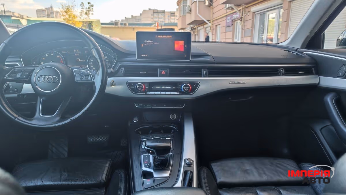 Audi A4 - фото 8