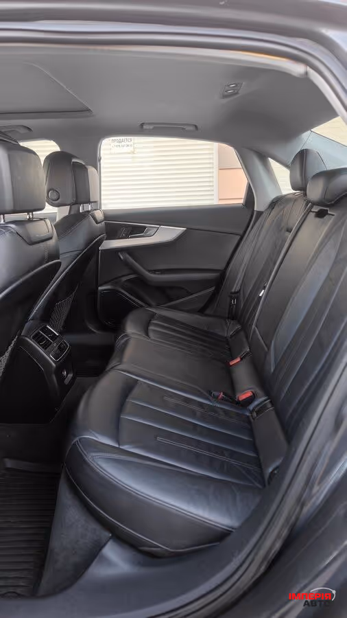 Audi A4 - фото 9