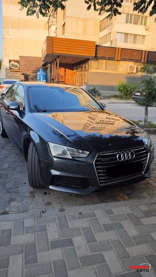 Audi A4 - фото 2