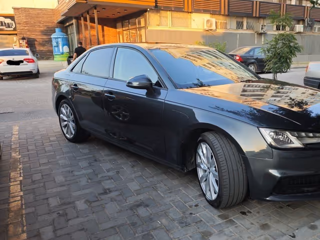 Audi A4 - фото 3