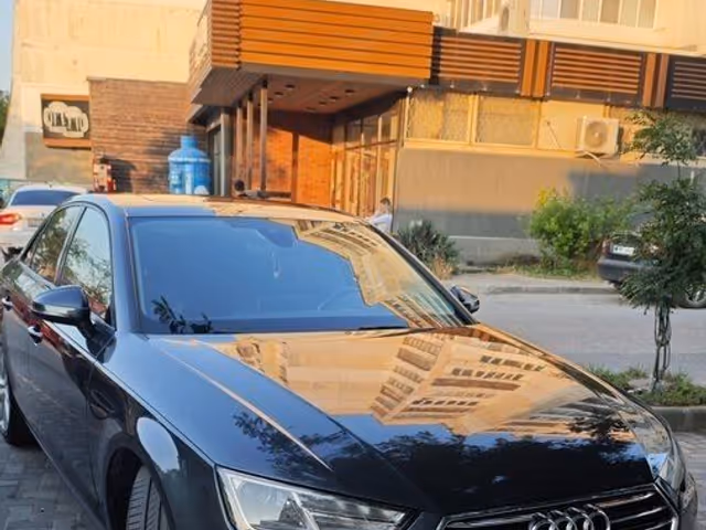 Audi A4 - фото 2