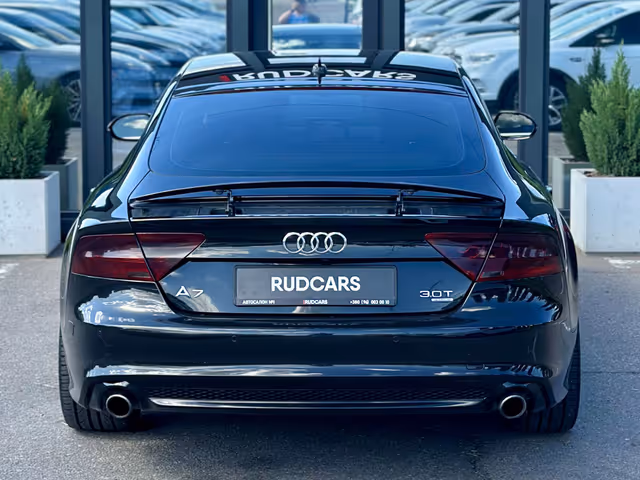 Audi A7 - фото 5