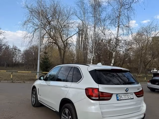 BMW X5 - фото 3