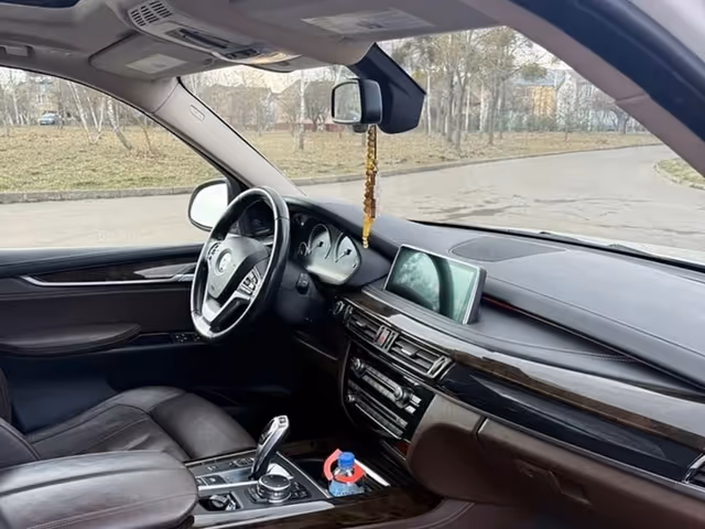 BMW X5 - фото 5