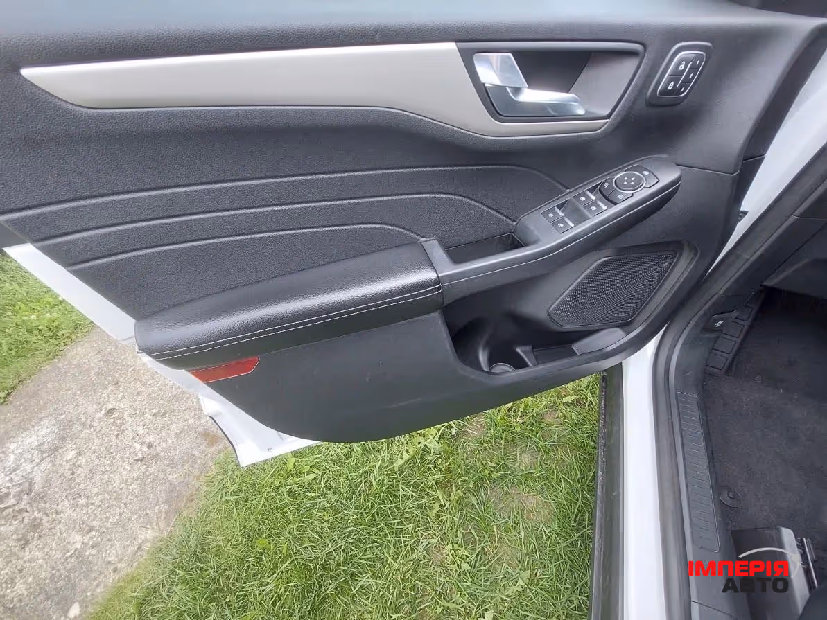 Ford Escape - фото 7