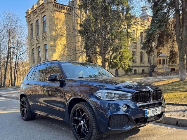 BMW X5 - фото 1