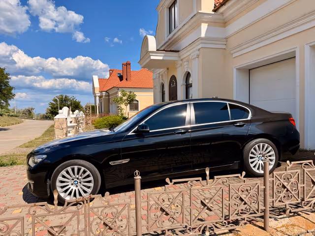 BMW 7 серії - зображення 3