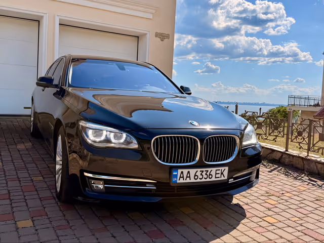 BMW 7 серії - зображення 1
