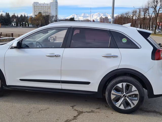 Kia Niro - фото 2