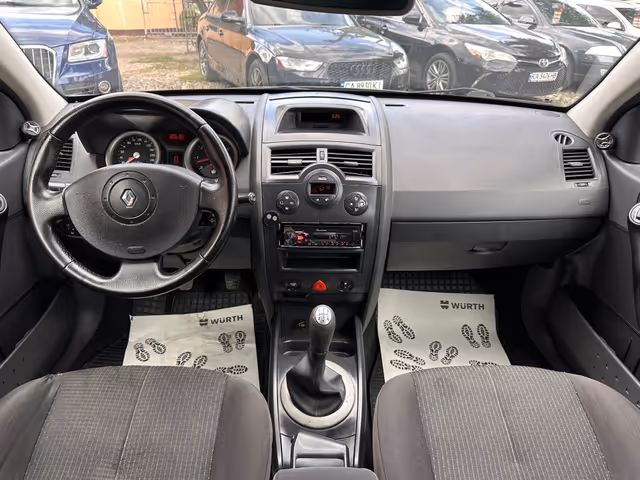 Renault Megane - фото 4