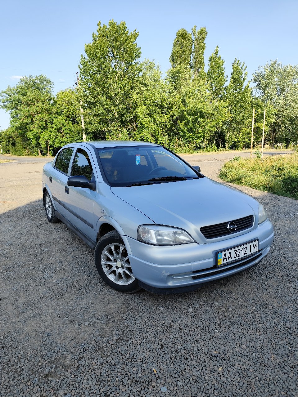 Opel Astra - фото 1