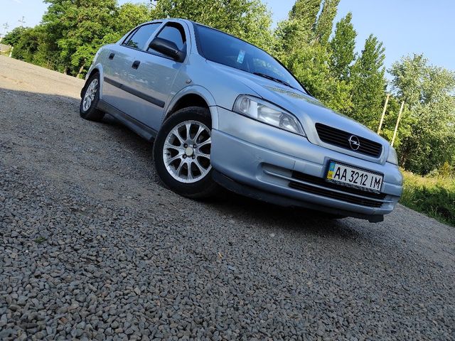 Opel Astra - фото 3