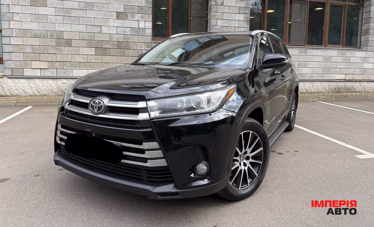 Toyota Highlander - фото 1
