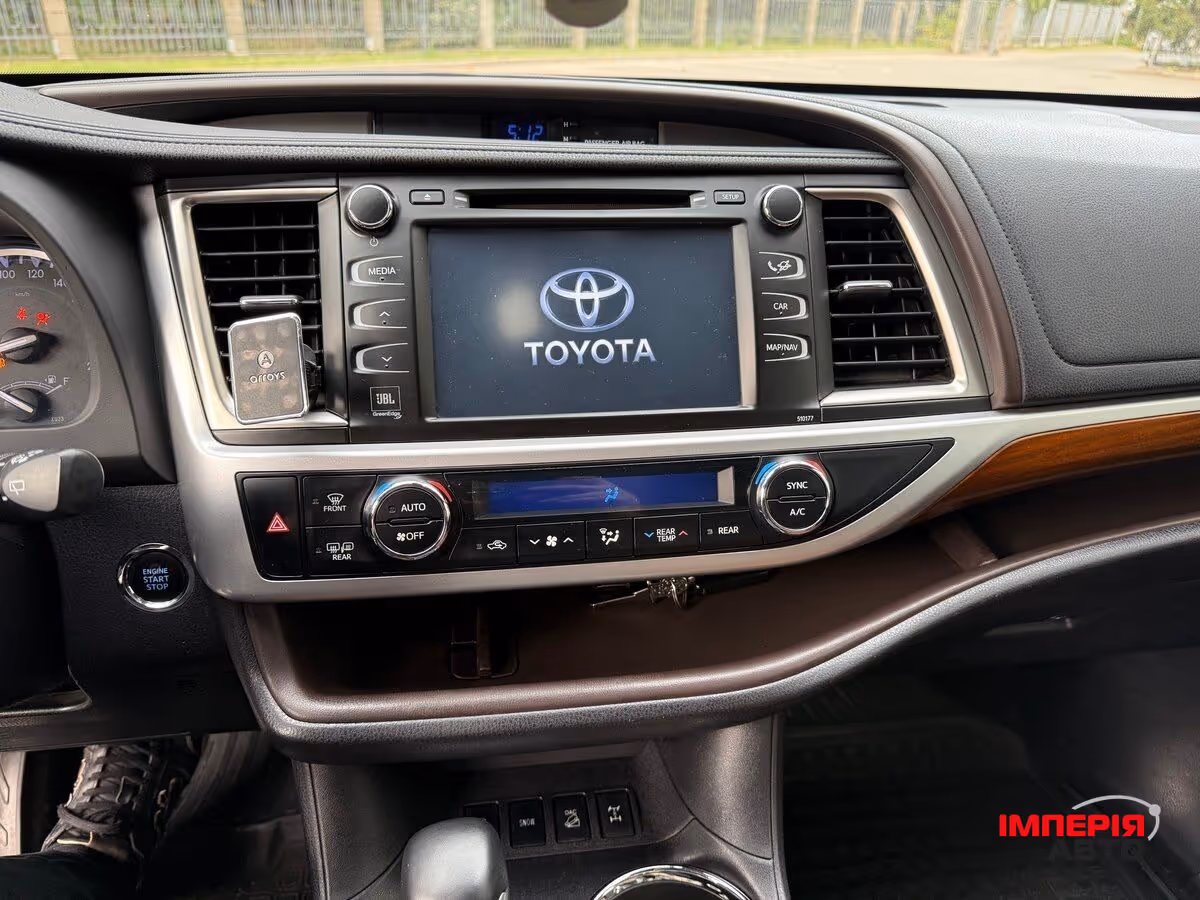 Toyota Highlander - фото 13