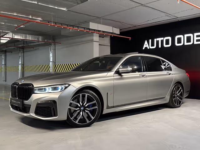 BMW 7 серії - фото 1
