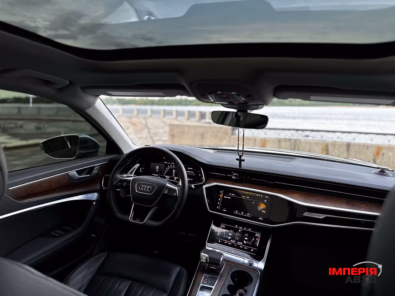 Audi A6 - фото 25