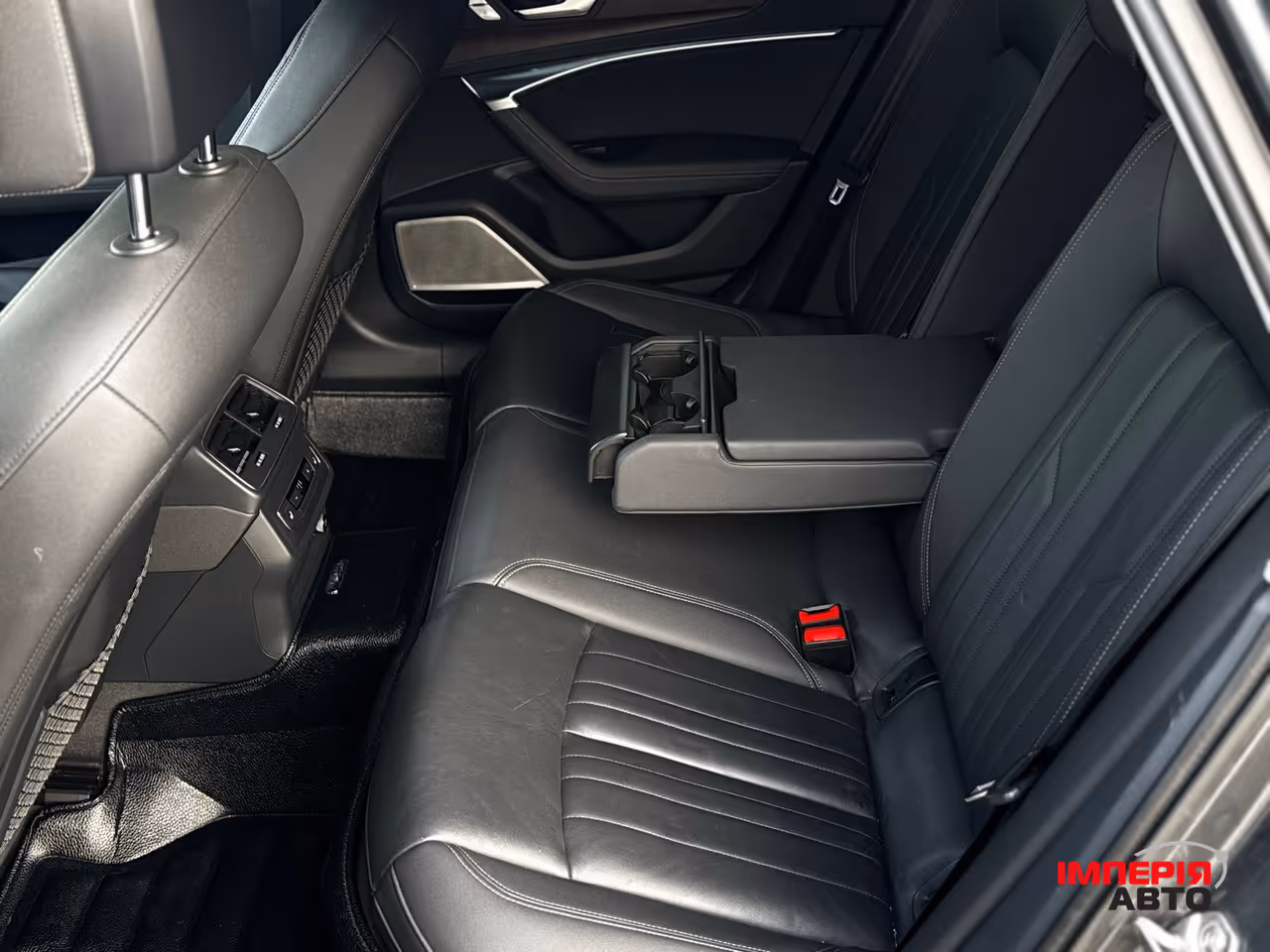 Audi A6 - фото 21