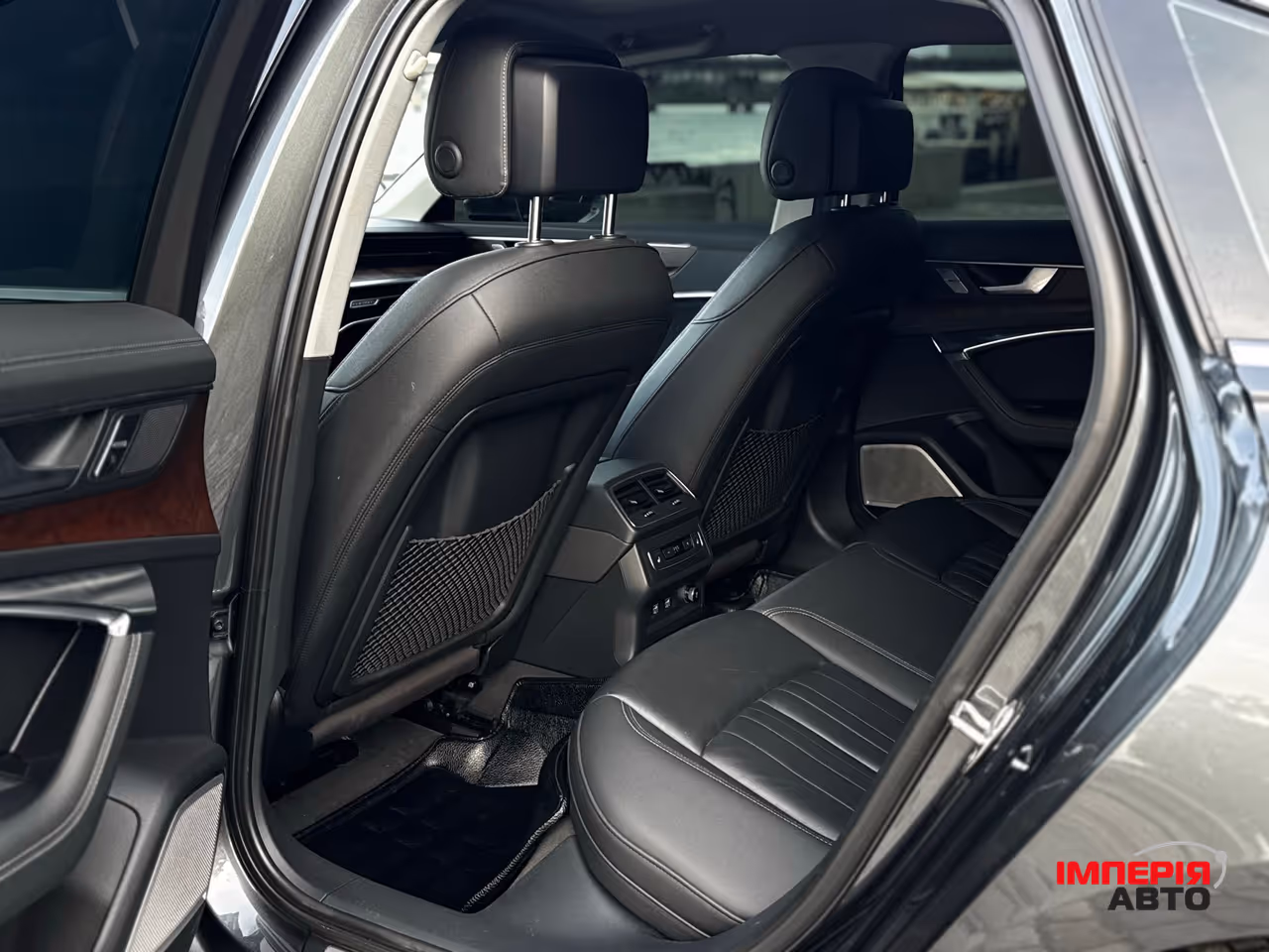Audi A6 - фото 19