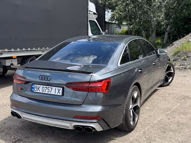 Audi A6 - фото 5