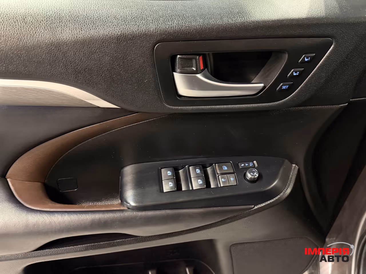 Toyota Highlander - фото 14