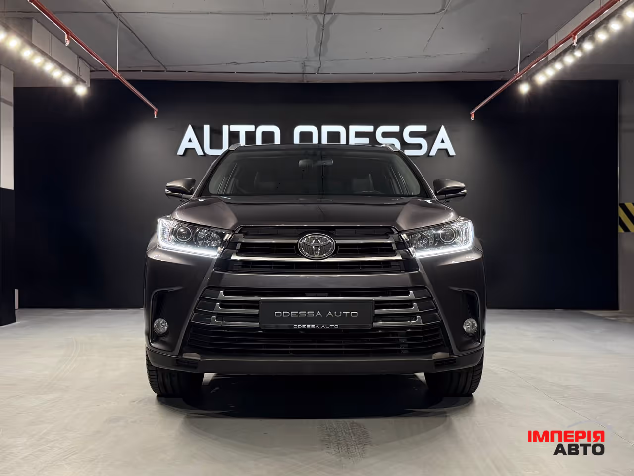 Toyota Highlander - фото 2