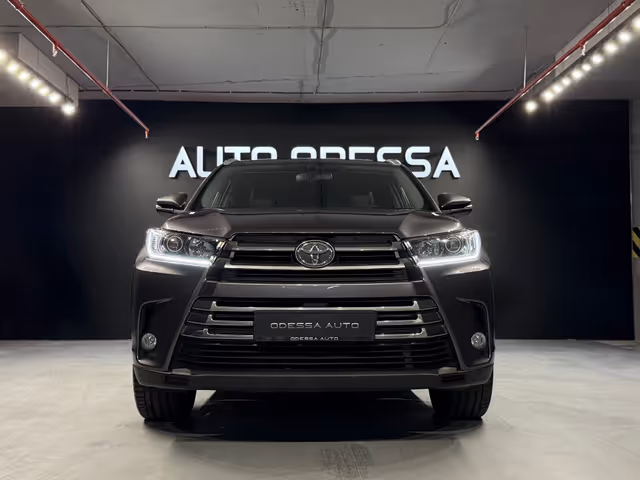 Toyota Highlander - фото 3
