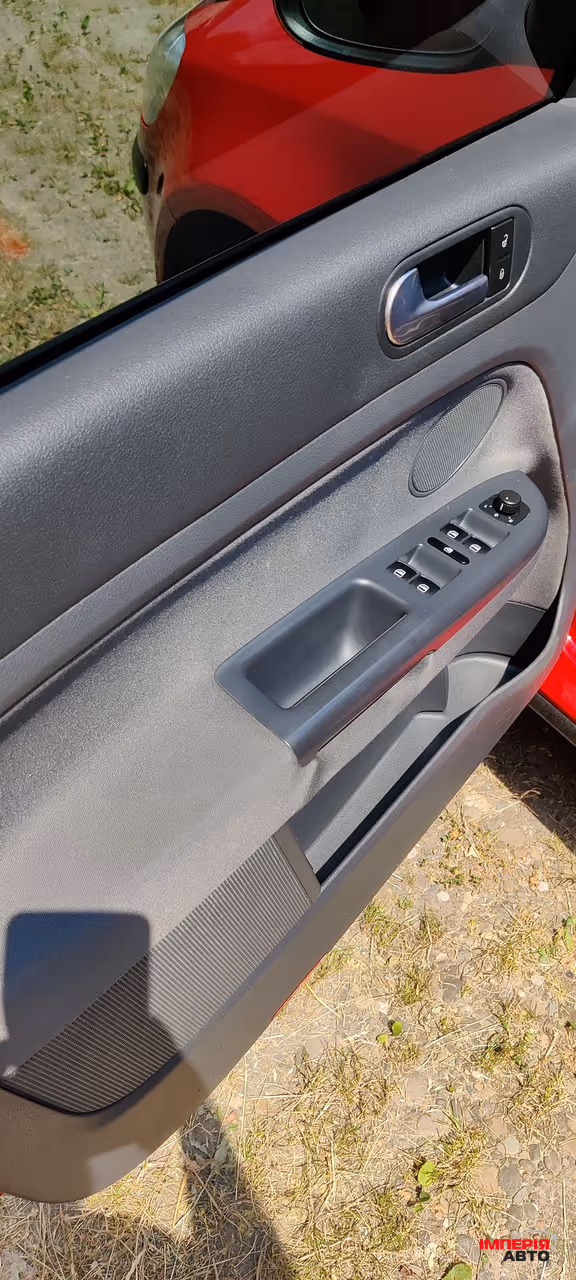 Volkswagen Golf Plus - фото 10