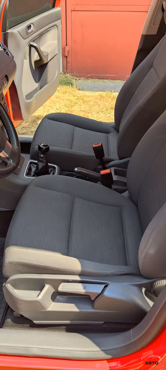 Volkswagen Golf Plus - фото 12