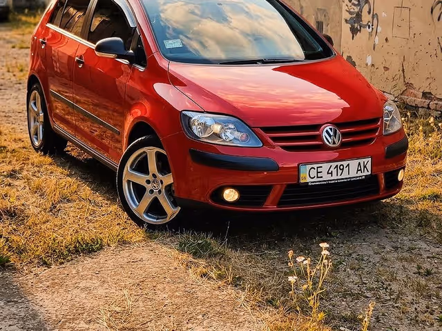 Volkswagen Golf Plus - фото 1