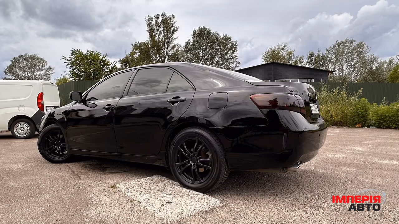 Toyota Camry - фото 12