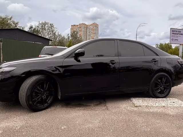 Toyota Camry - фото 4