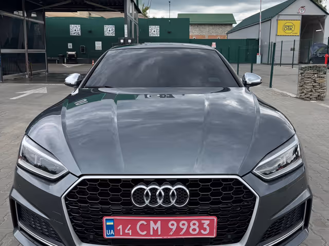 Audi S5 - фото 1