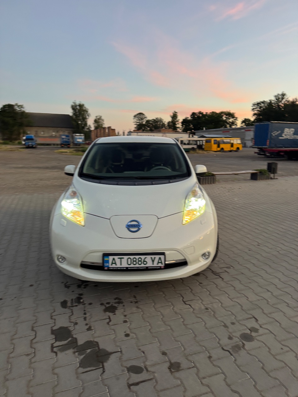 Nissan Leaf - фото 2