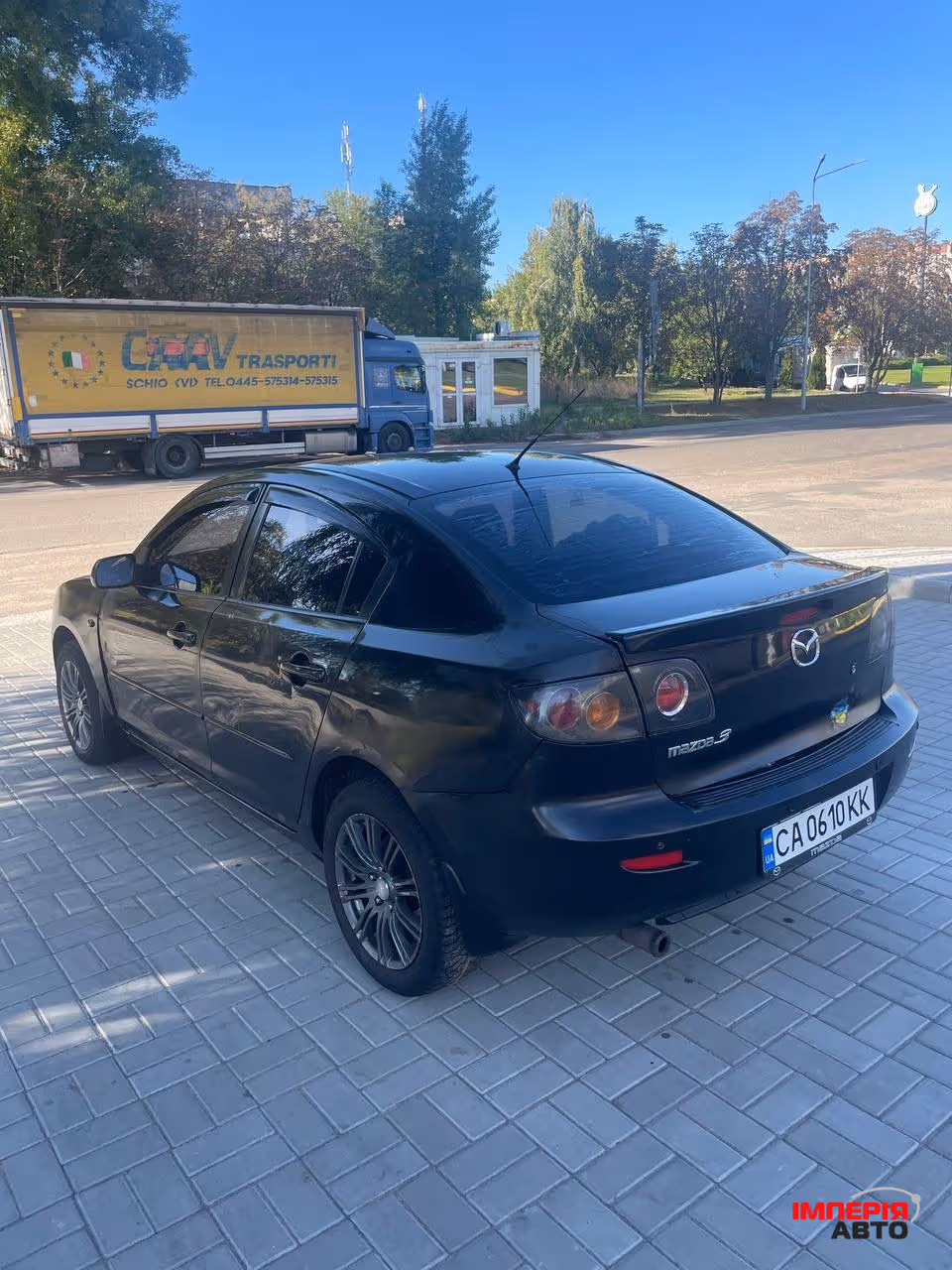 Mazda 3 - фото 2
