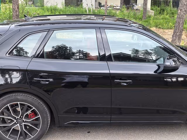 Audi SQ5 - фото 2