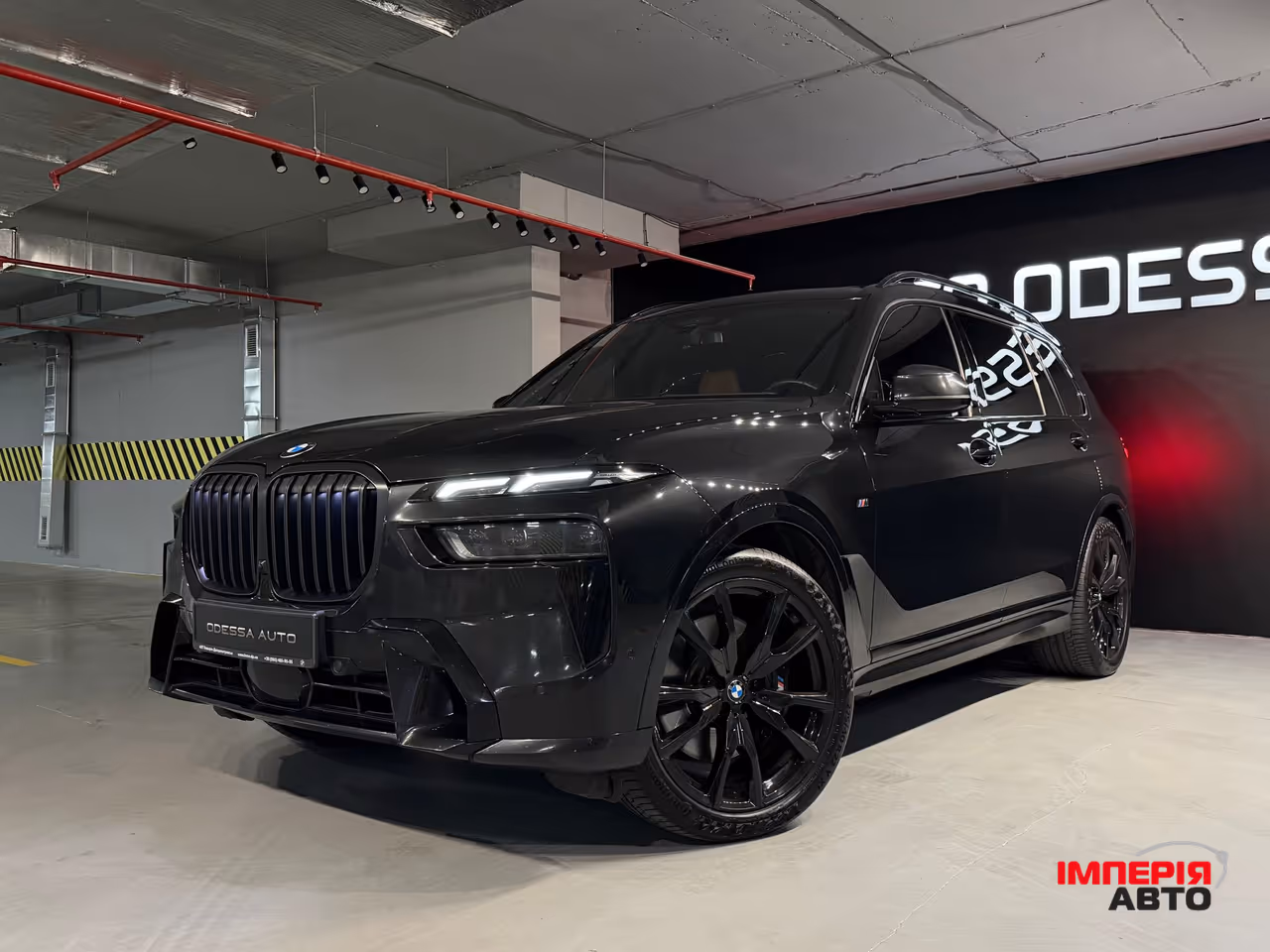 BMW X7 - фото 1