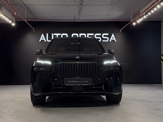 BMW X7 - фото 3