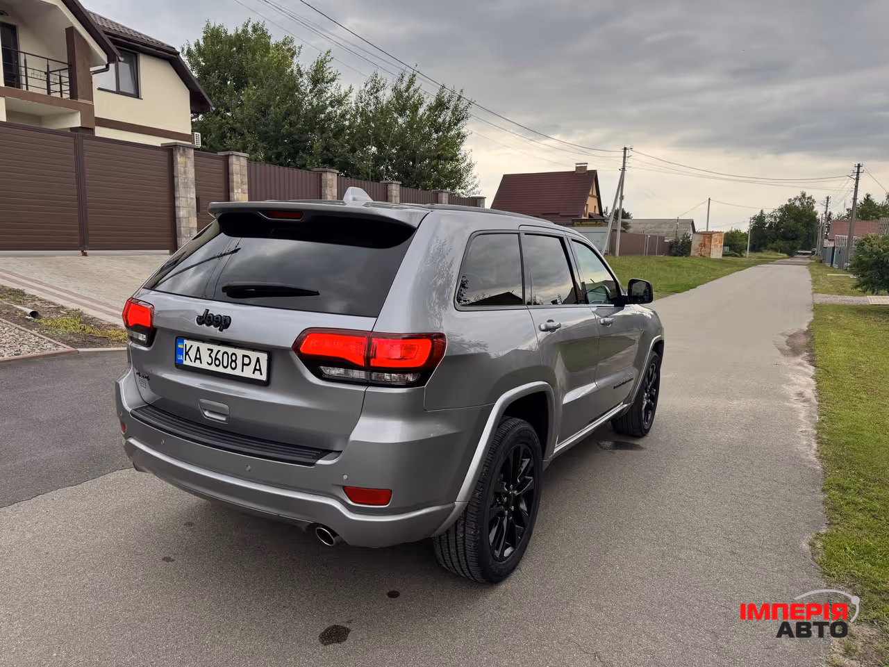 Jeep Grand Cherokee - фото 8