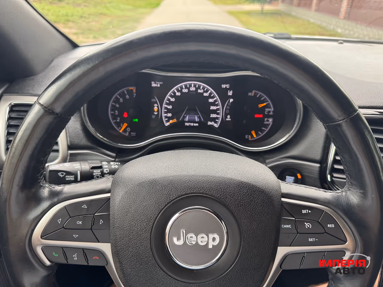 Jeep Grand Cherokee - фото 32