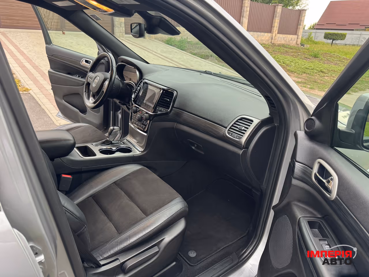 Jeep Grand Cherokee - фото 27