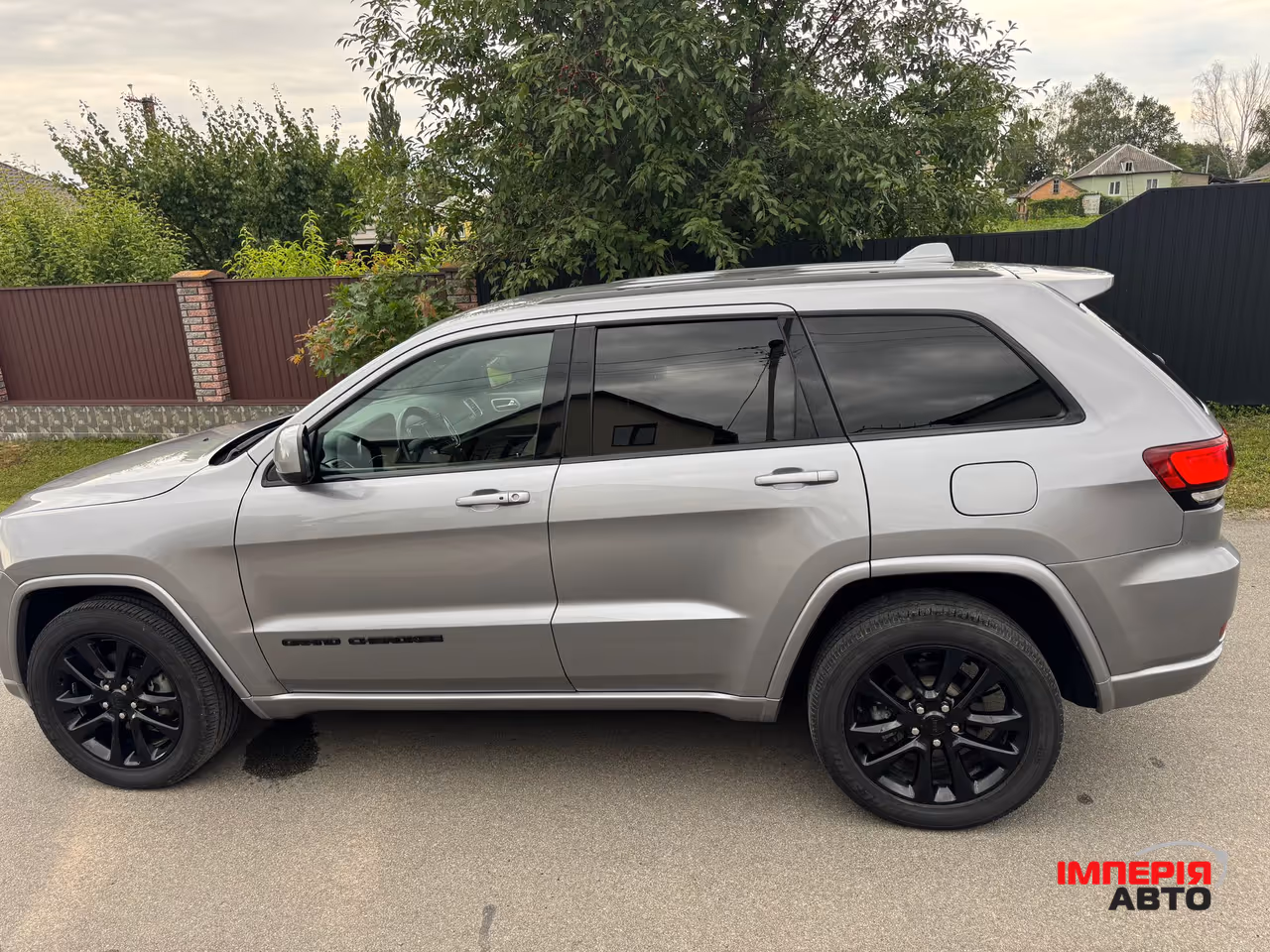 Jeep Grand Cherokee - фото 14