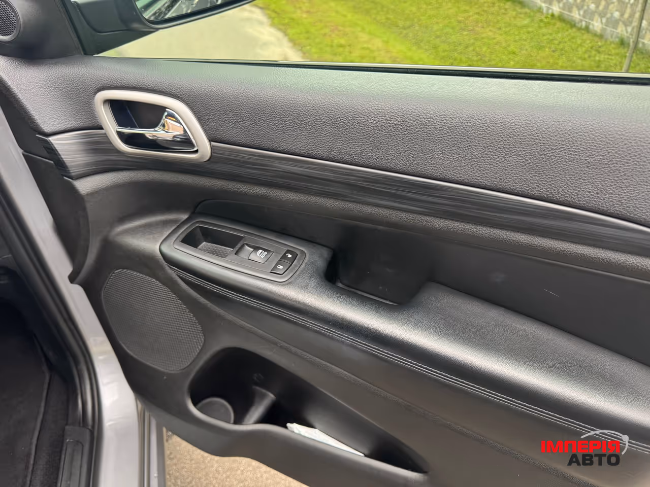 Jeep Grand Cherokee - фото 28