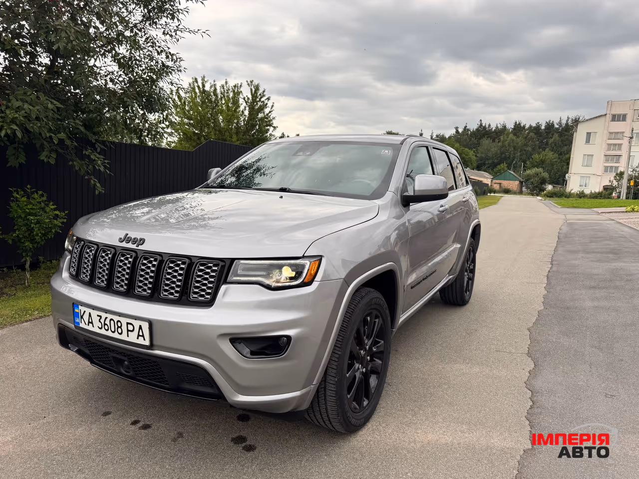 Jeep Grand Cherokee - фото 2