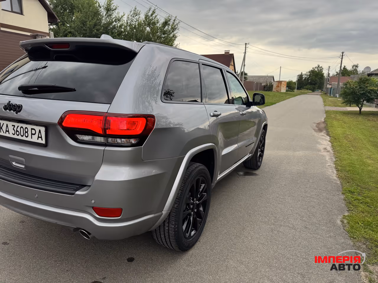 Jeep Grand Cherokee - фото 9